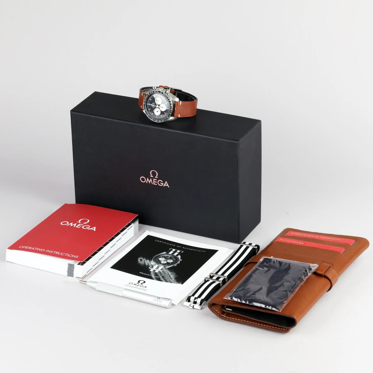 Omega Speedmaster (311.32.42.30.01.001)