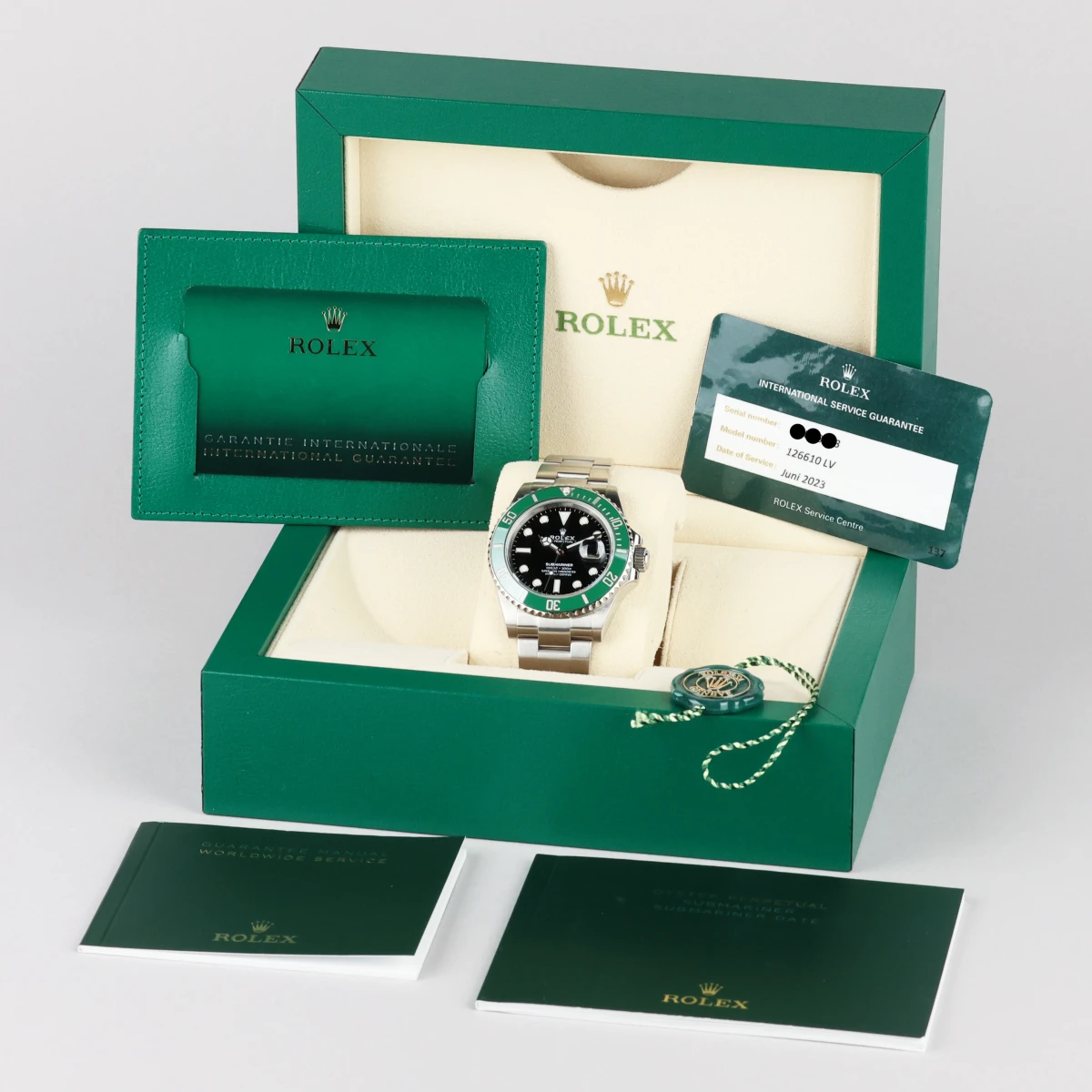 Rolex Submariner (126610LV)