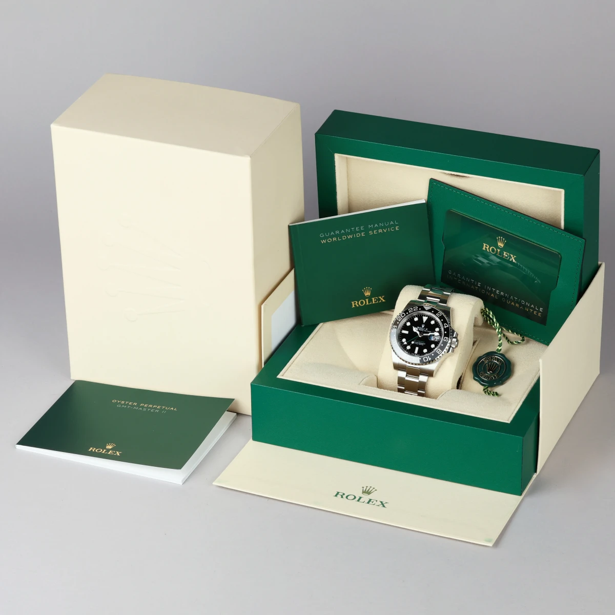 Rolex GMT-Master (126710GRNR)